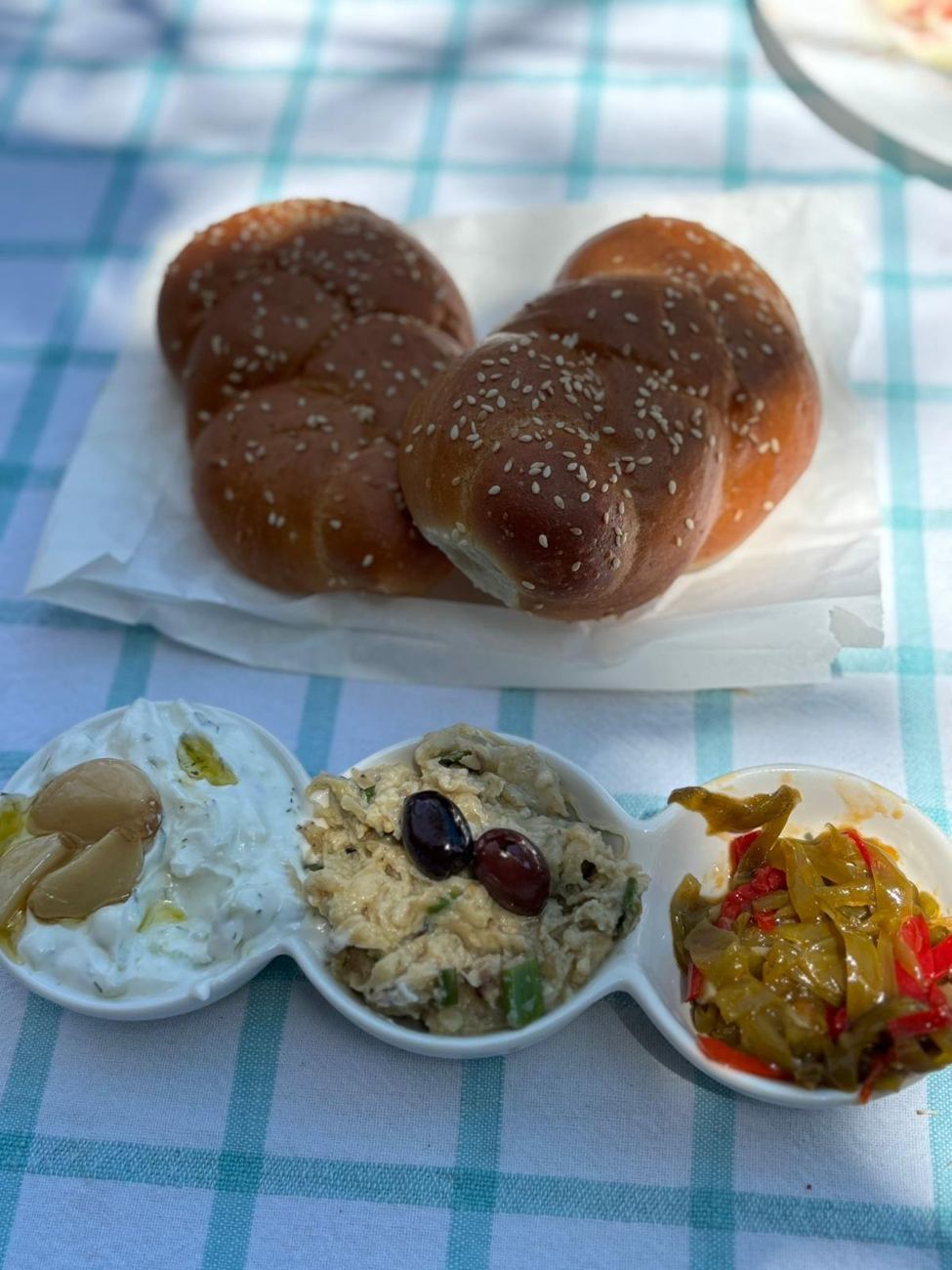לחם ומנות לחלוקה